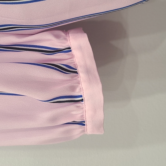 Cute button up blouse - Picture 5 of 9